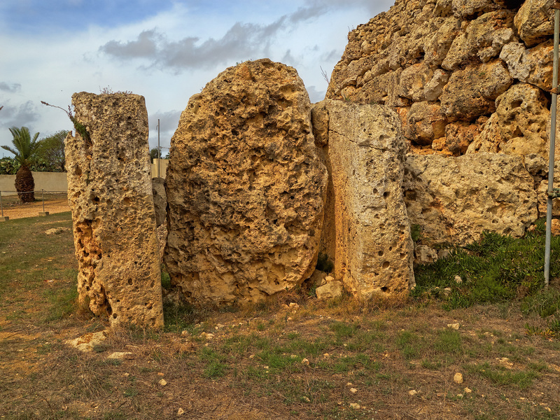 Megalithic Temple,
        Ġgantija